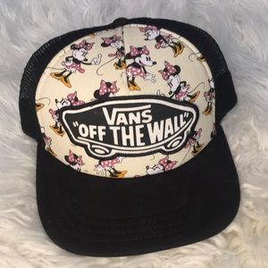 Trucker hat